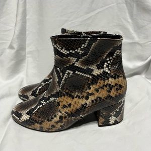 Gabor snake print ankle boots, side zipper. Size 4 women. As new, worn once